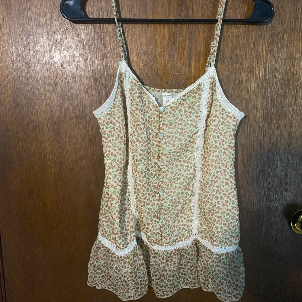 Old Navy y2k floral tank top with lace details - Picture 4 of 6
